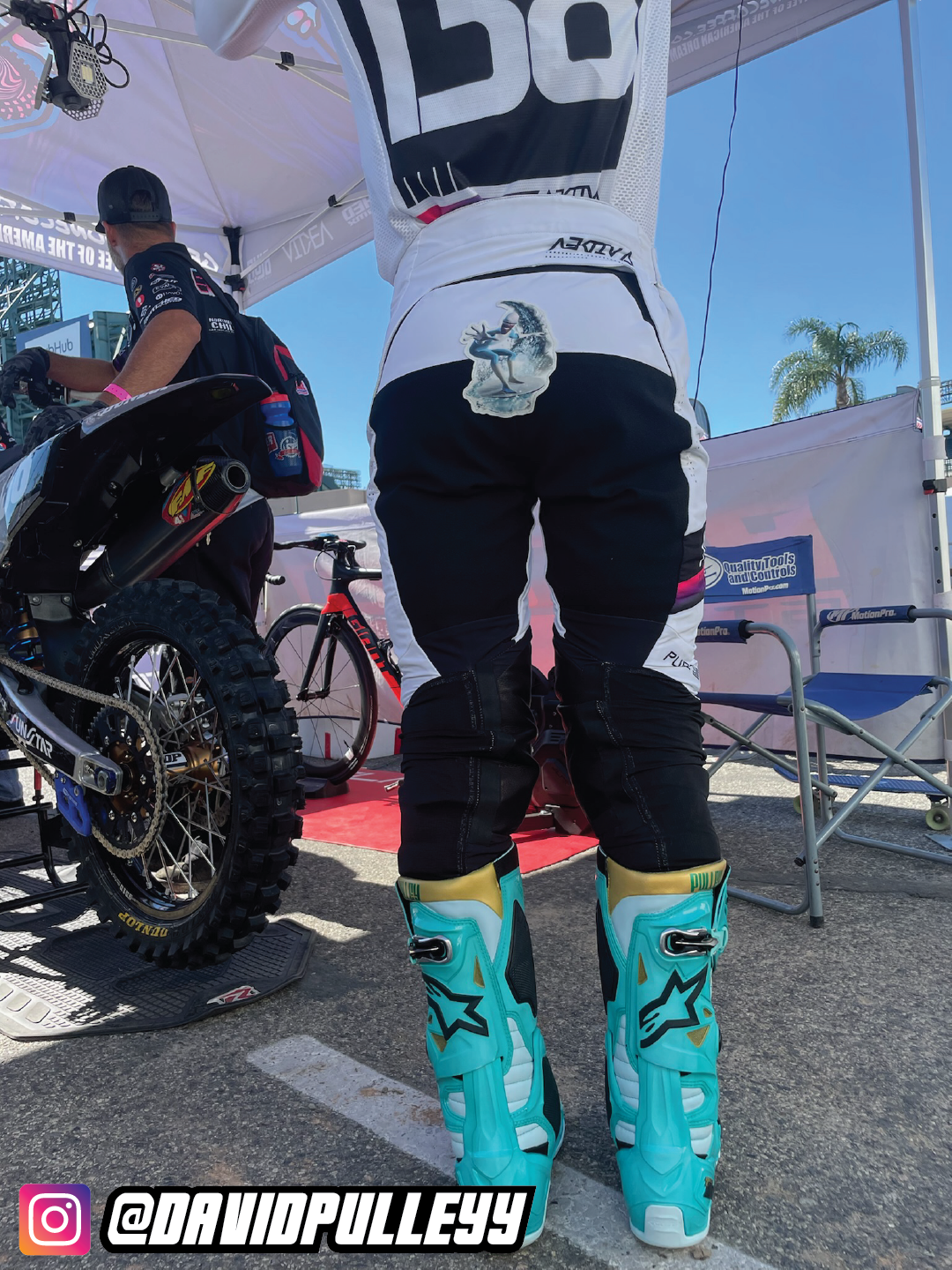 Is there patches for moto pants these things are almost new got burnt on  the header : r/Motocross